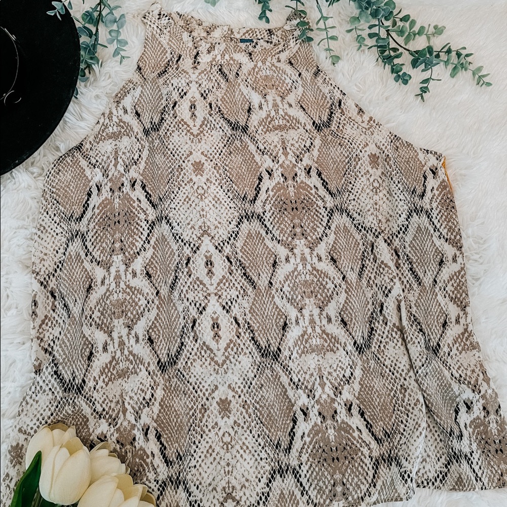 Snake print size XL high neck tank top